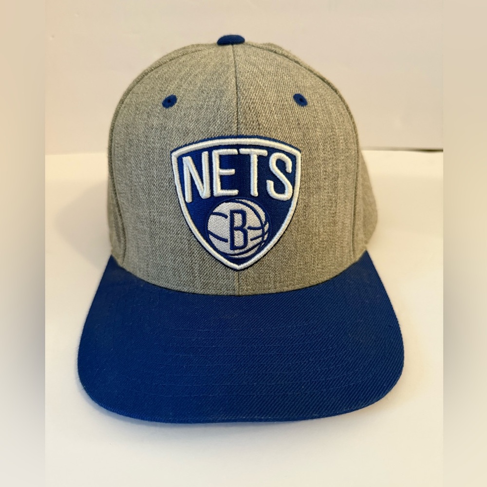 Mitchell & Ness Brooklyn Nets Fitted Hat 7‎ 1/2 Grey Blue NBA Flat Brim Cap